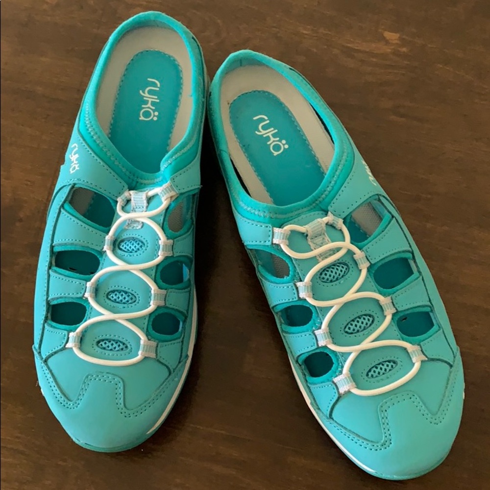 NWT RYKA Tensile Leather Bungee Fishermule Slides.